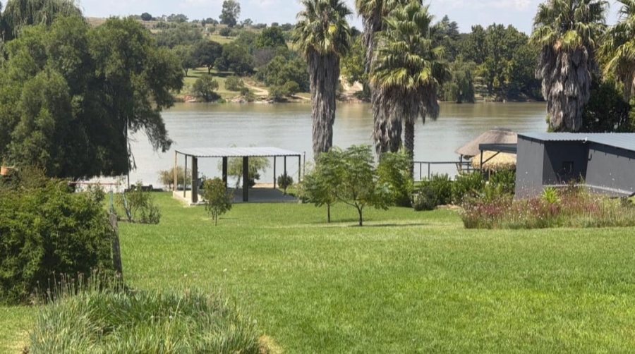 4 Bedroom Property for Sale in Vaal Dam Free State